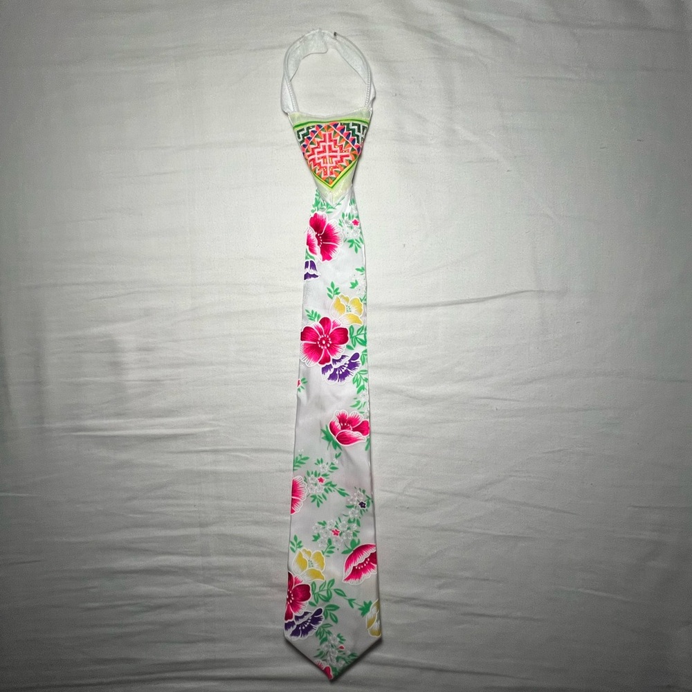 Hmong poppy PNM tie!